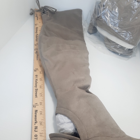 SALE ‼️ Over Knee Open Toes Faux Suede Boots NEW - Picture 11 of 16